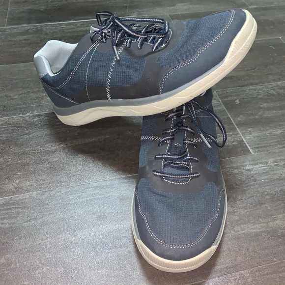 clarks cloudsteppers blue